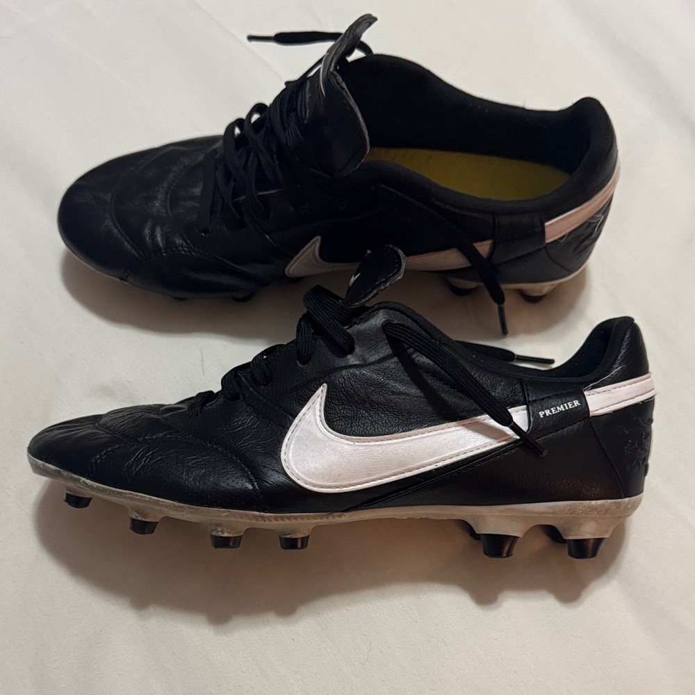 Nike Black and White Men’s Soccer Cleats - Premier